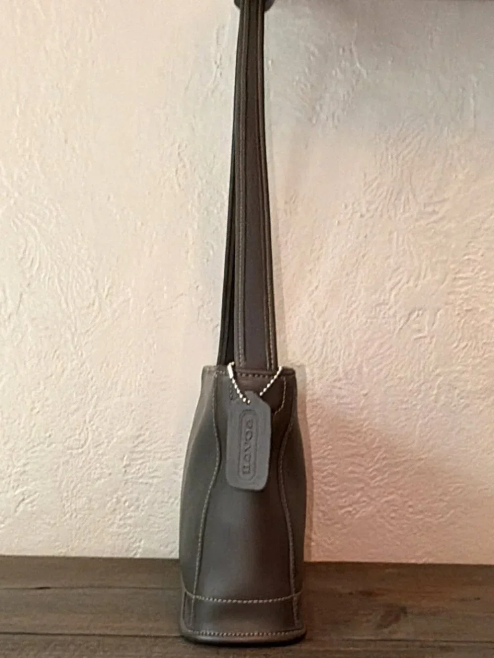 Vintage 1999 Coach Bleecker 9309 Gray Glove-Tanned Leather Shoulder Bag Deadstk